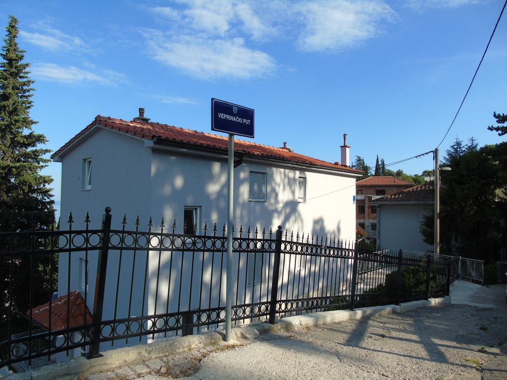 Apartment Mihael Opatija Exteriör bild